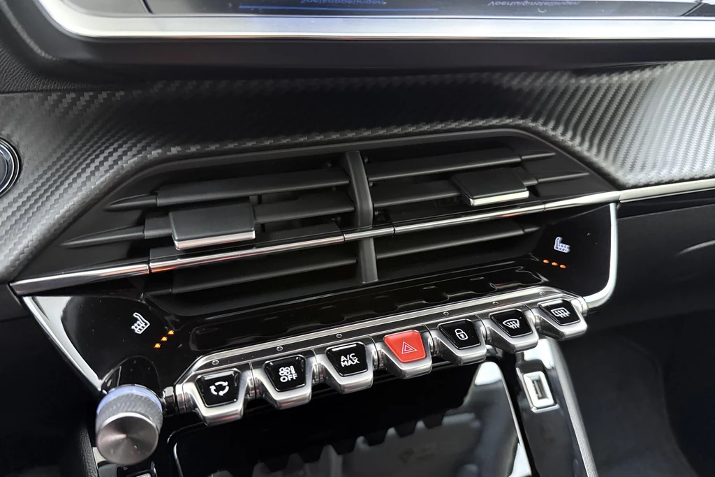 Peugeot 208 – foto 31