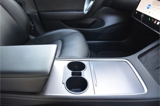 Tesla Model 3 – thumbnail 8