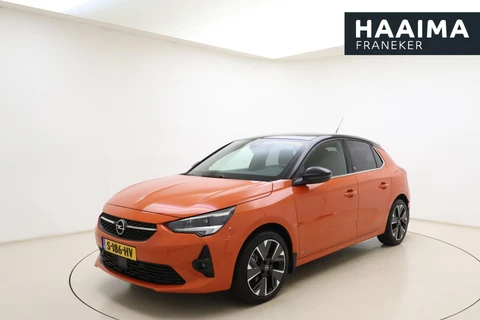 Opel Corsa-e Ultimate 50 kWh 136pk | Full Options | Massagestoel | Camera | Adaptive Cruise Control | Navigatie | Keyless Entry en Start | LED Verlichting