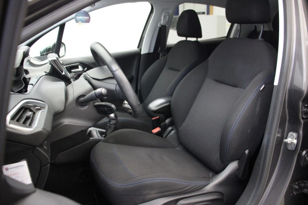 Peugeot 208 – foto 17