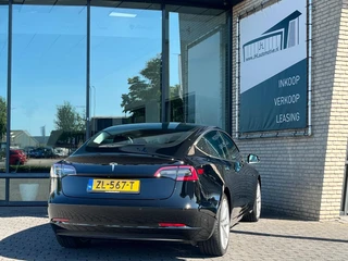 Tesla Model 3 – thumbnail 3