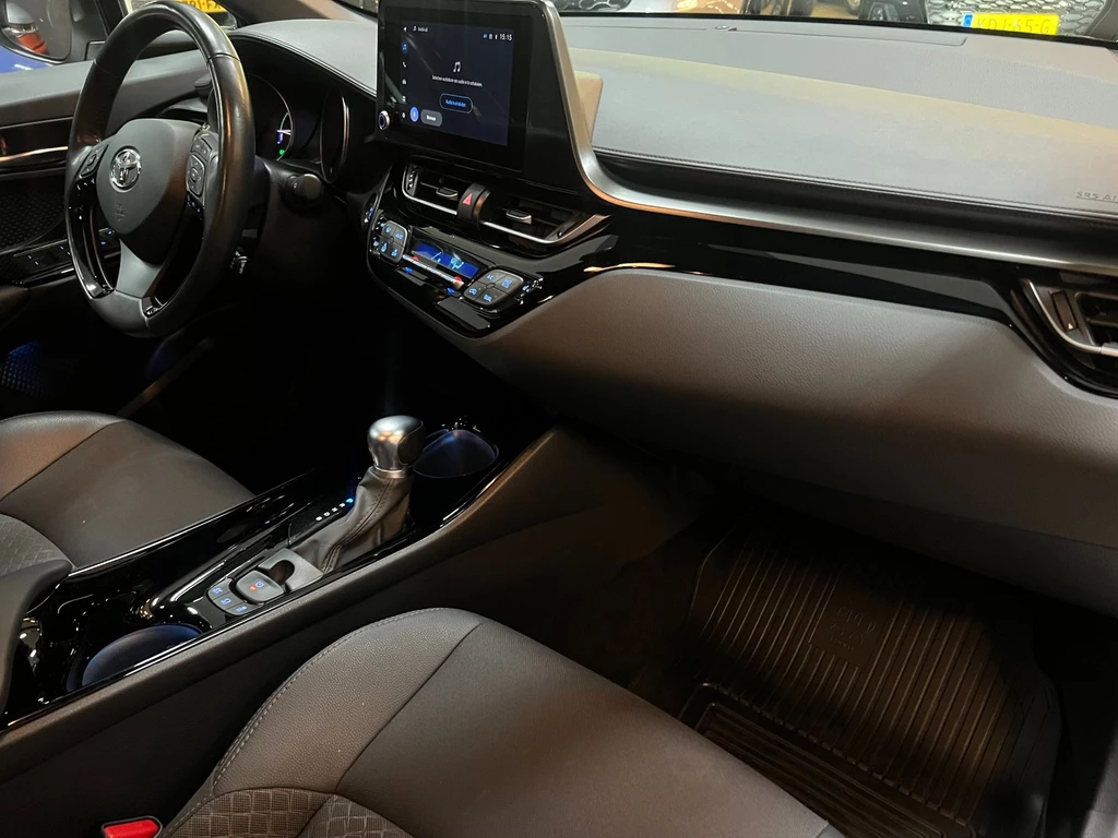 Toyota C-HR – foto 13