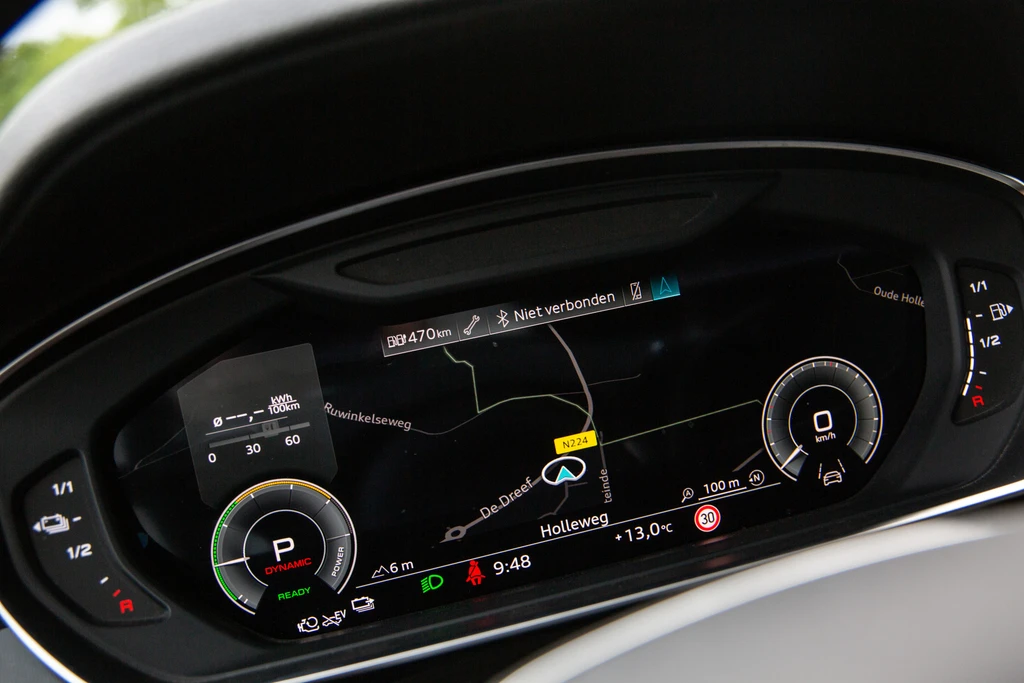 Audi A8 – foto 17