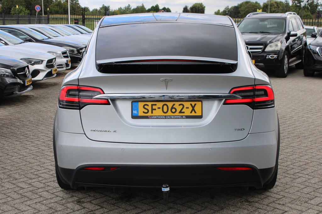 Tesla Model X – foto 3