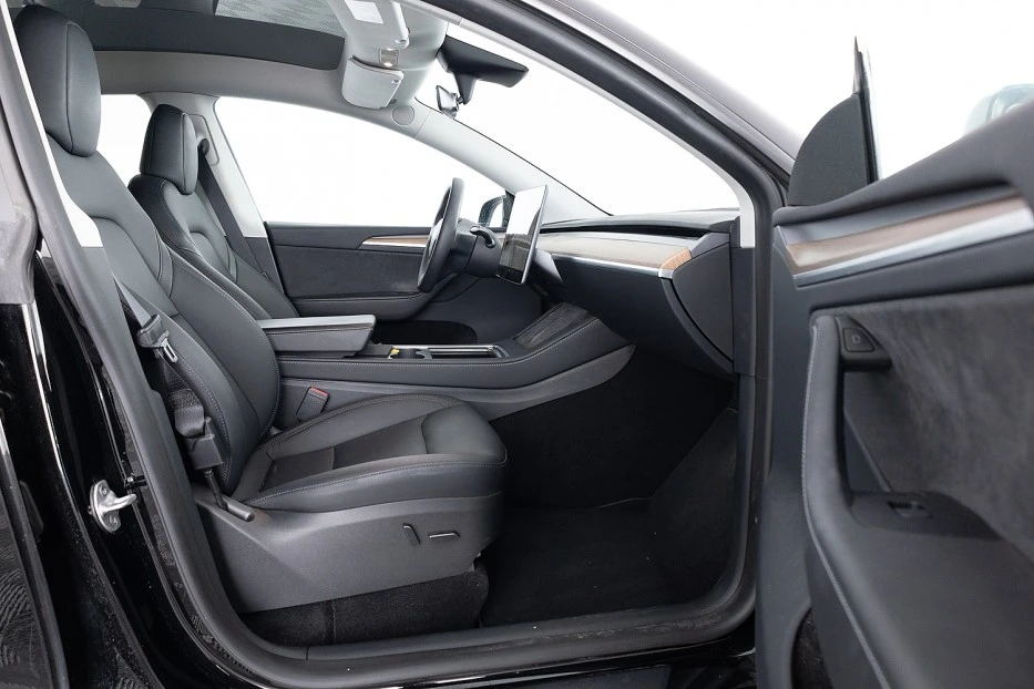 Tesla Model Y – foto 12