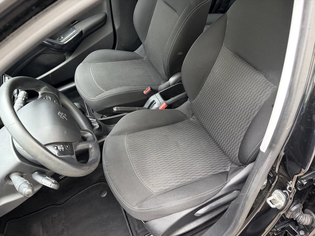 Peugeot 208 – foto 14