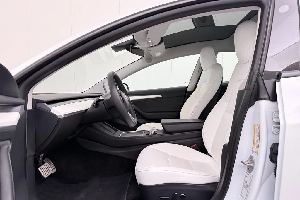 Tesla Model 3 – foto 10