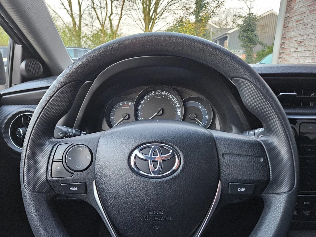 Toyota Auris – foto 16