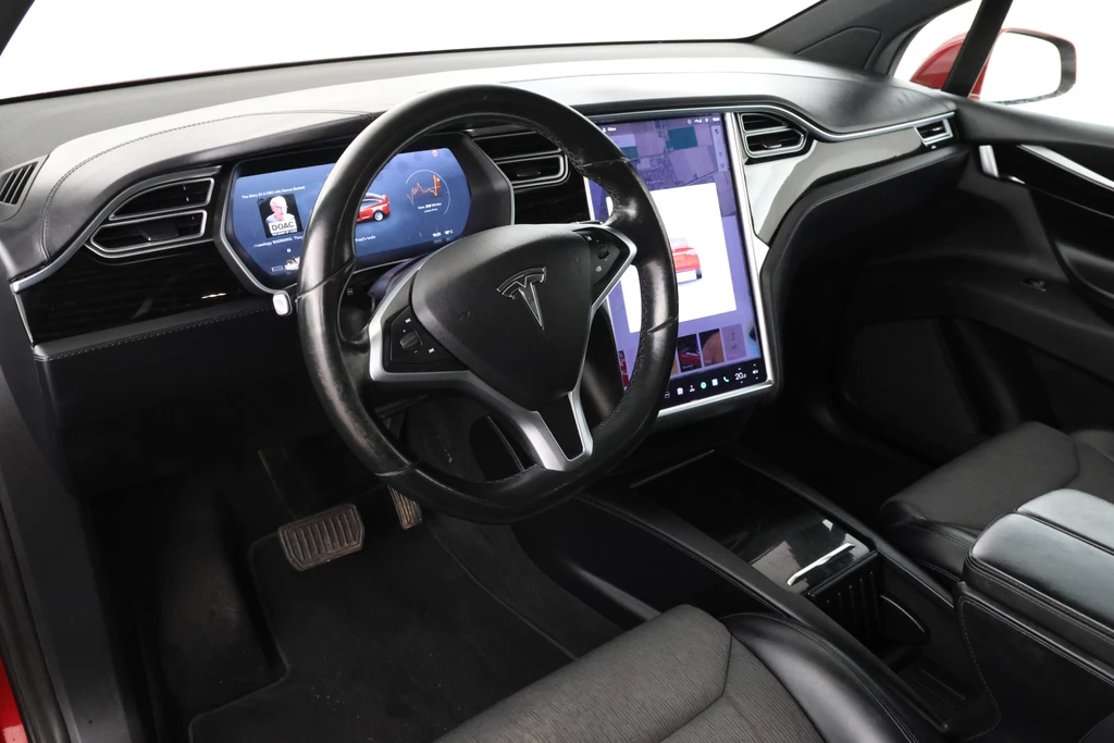 Tesla Model X – foto 18