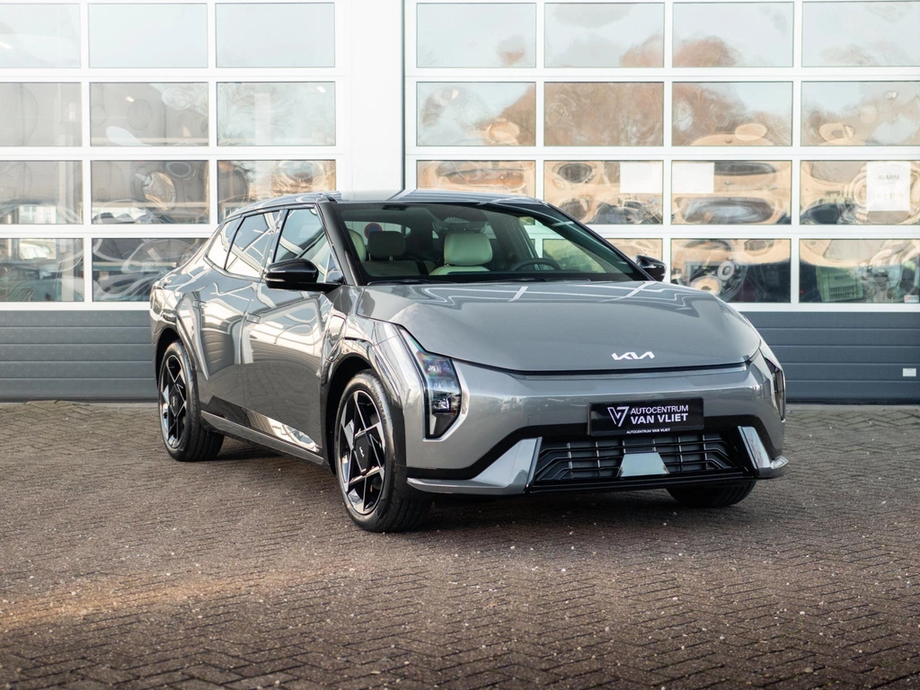 Kia EV4 – foto 8