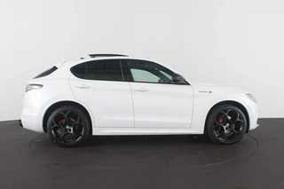 Alfa Romeo Stelvio – thumbnail 7