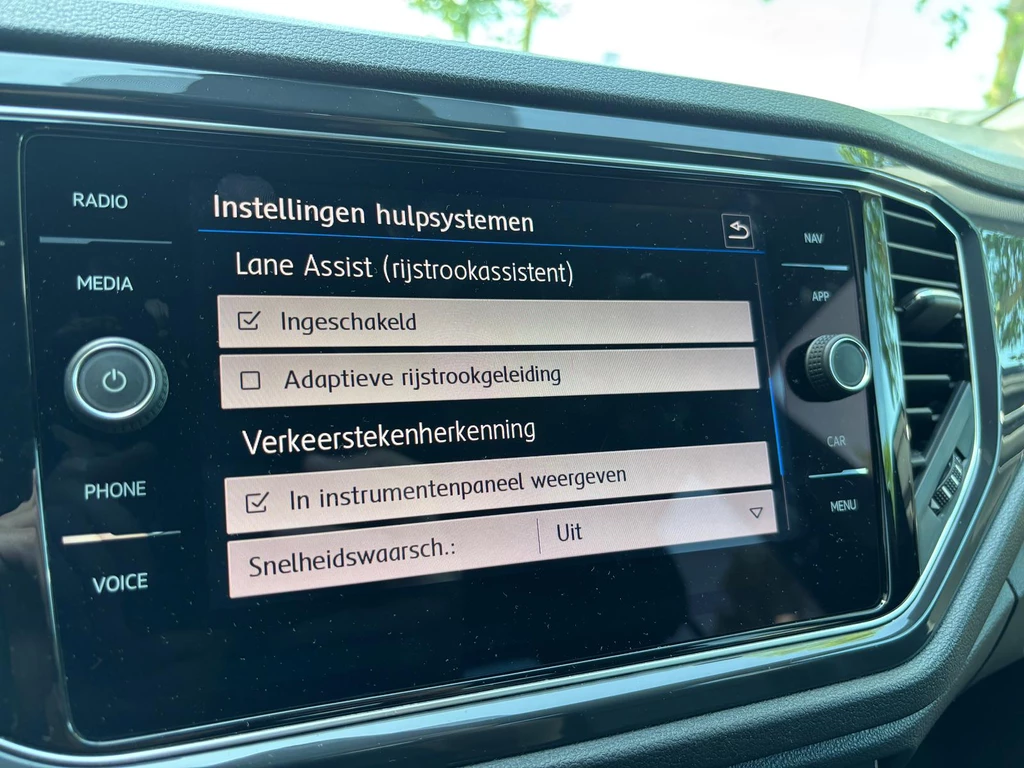 Volkswagen T-Roc – foto 12