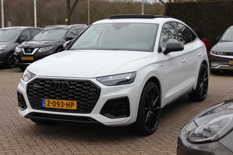 Audi Q5 Sportback 55 TFSI e S edition Competition / SoH 100% / Trekhaak / Panoramadak / 360Camera / Head-up / Luchtvering / 21'' Vossen / Keyless / B&O / Elektr. stoelen / Stoelverwarming / Dodehoek / DAB / ACC