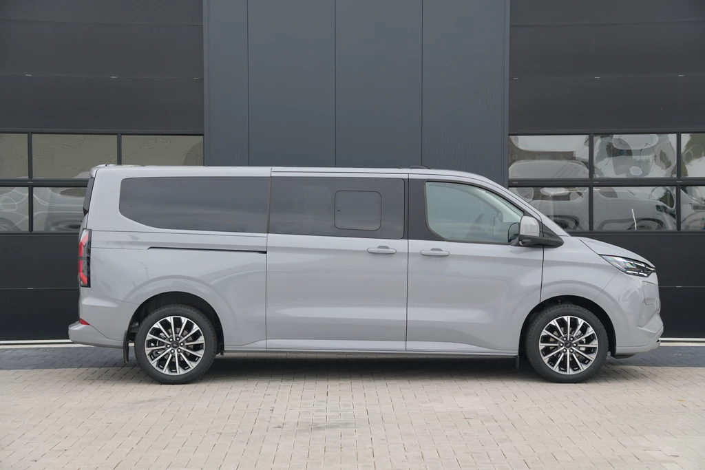 Ford Tourneo Custom – foto 6