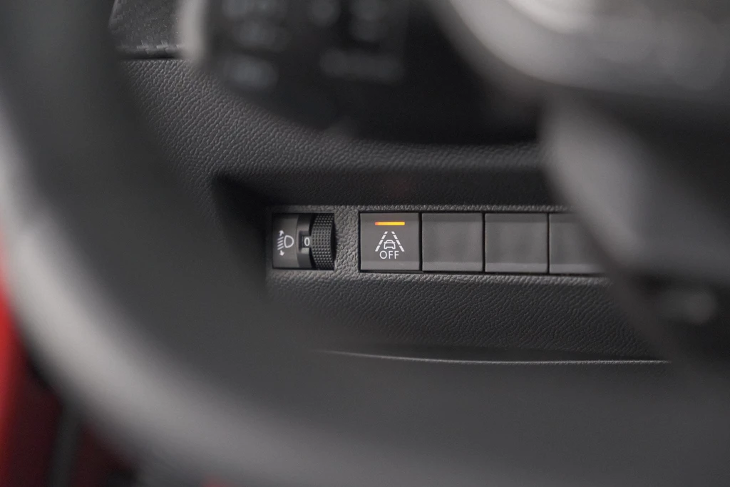 Peugeot e-208 – foto 32