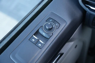 Ford Tourneo Custom – thumbnail 22