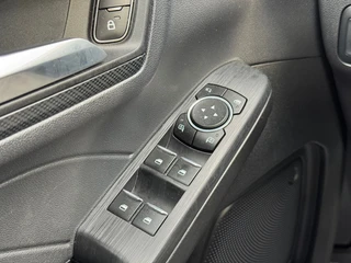Ford Kuga – thumbnail 15