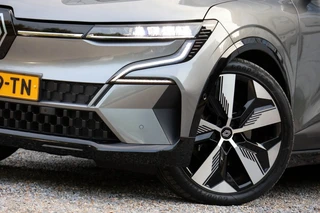 Renault Megane E-Tech – thumbnail 7