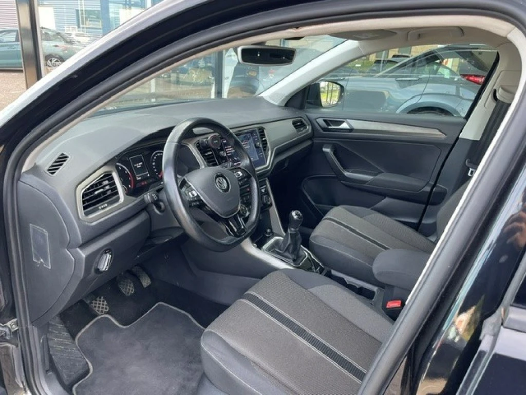 Volkswagen T-Roc – foto 9