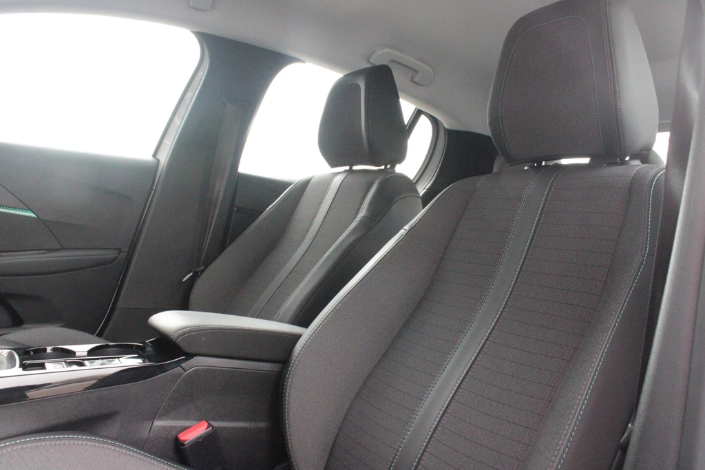 Peugeot 208 – foto 10