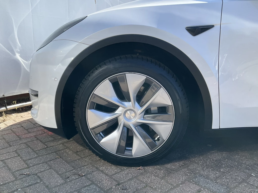 Tesla Model Y – foto 18