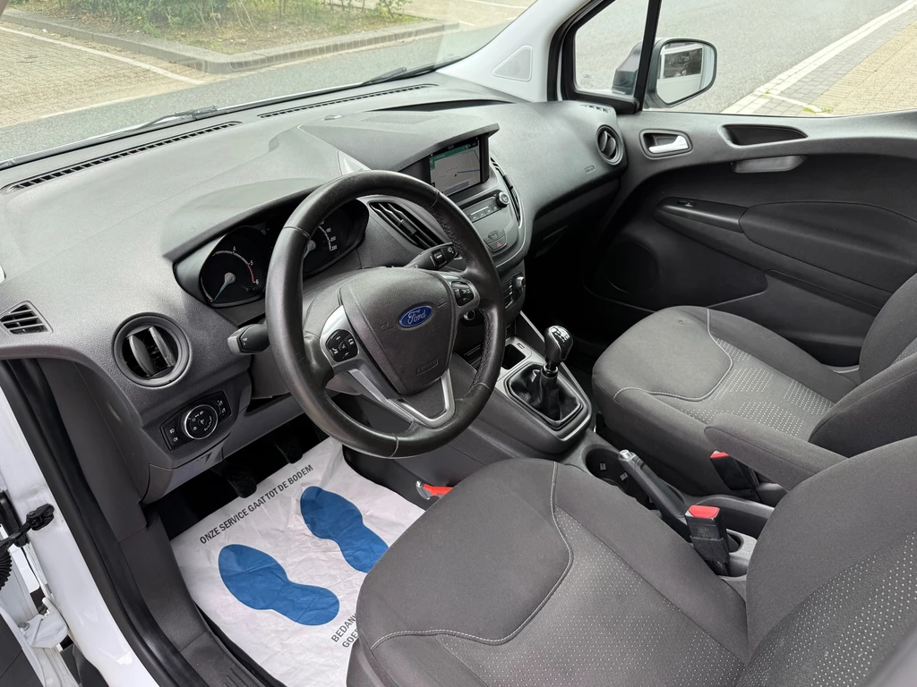 Ford Transit Courier – foto 23