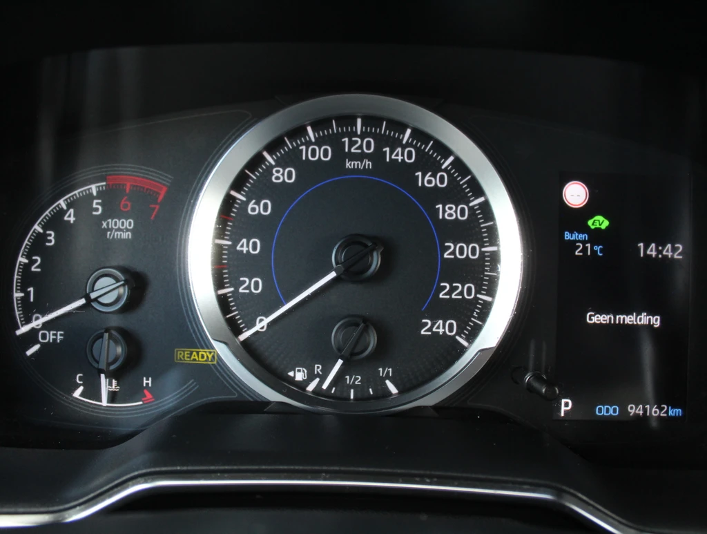 Toyota Corolla Touring Sports – foto 54