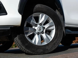 Toyota Hilux – thumbnail 25