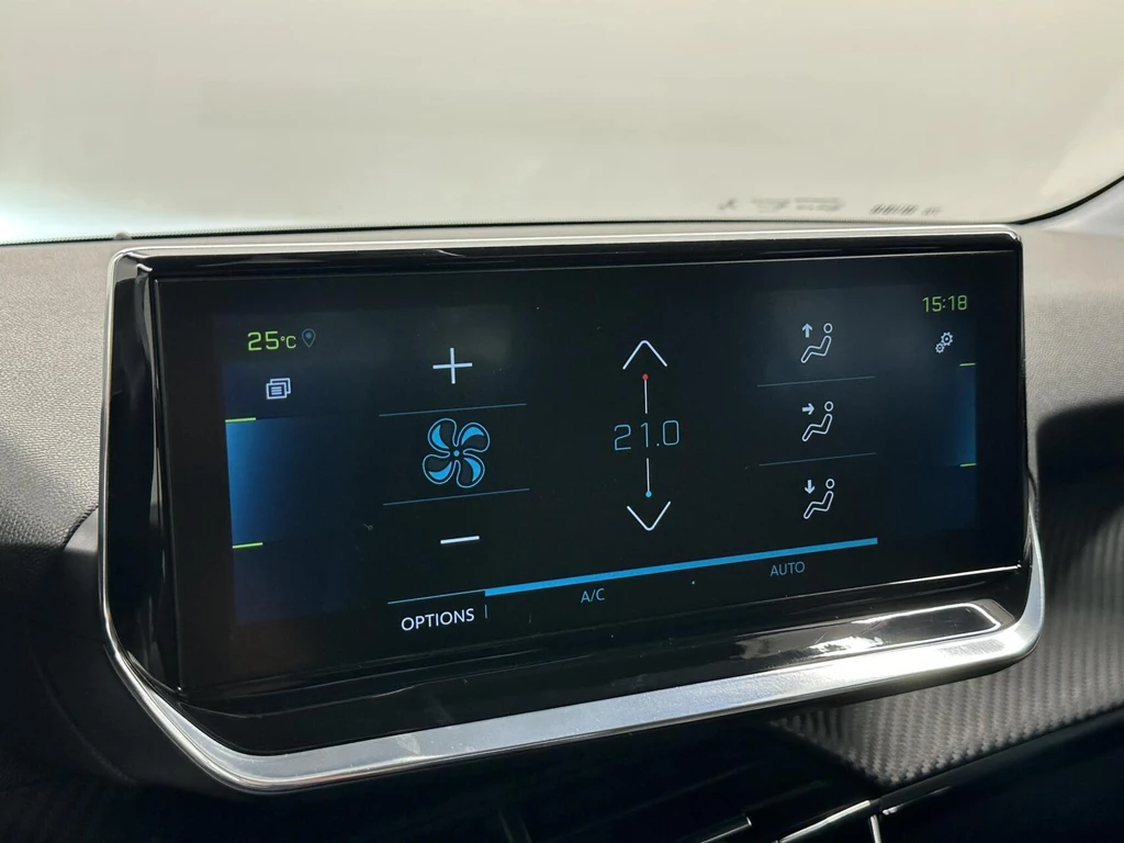 Peugeot e-208 – foto 32