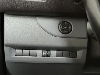 Opel Vivaro – thumbnail 20