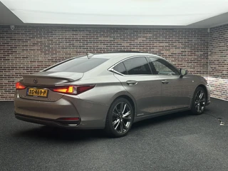 Lexus ES – thumbnail 6
