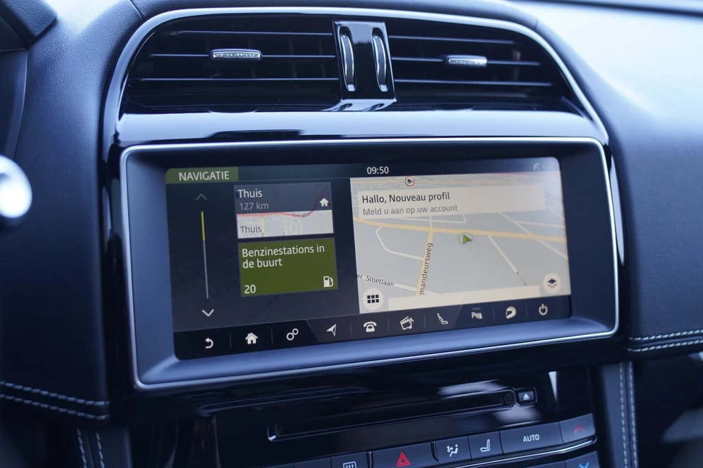 Jaguar F-PACE – foto 30