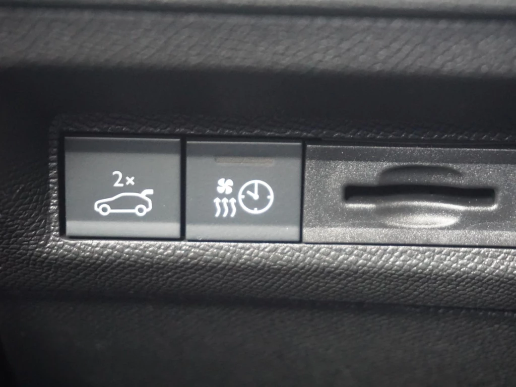Peugeot e-308 – foto 16