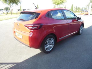 Renault Clio – thumbnail 3