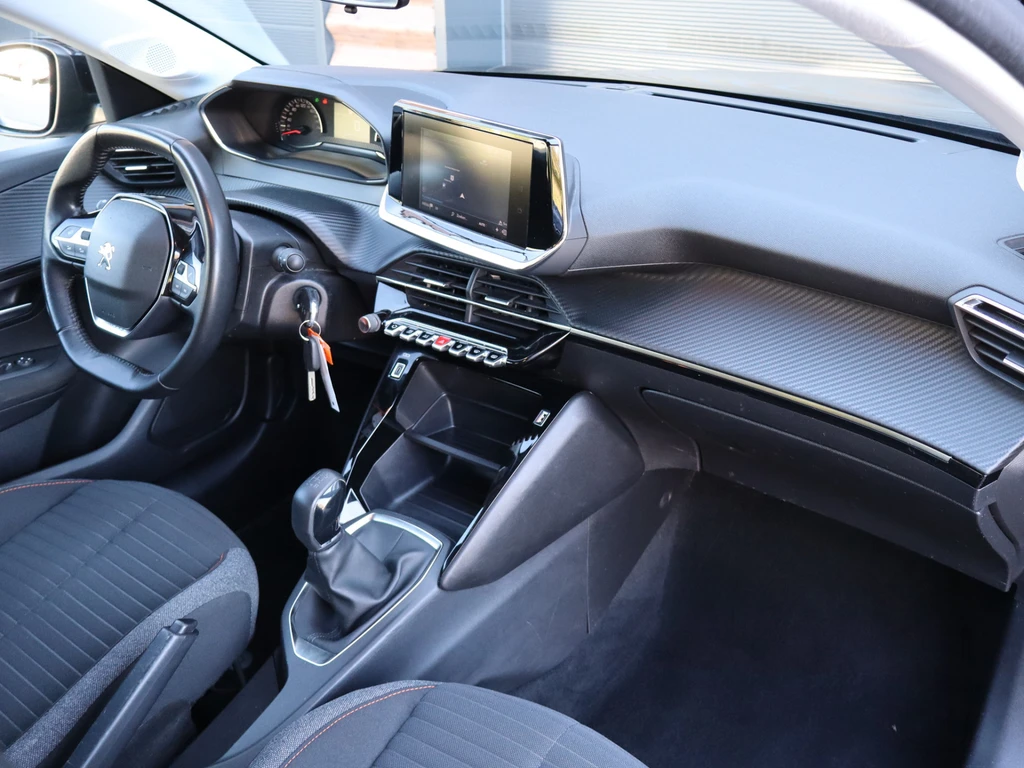 Peugeot 208 – foto 8