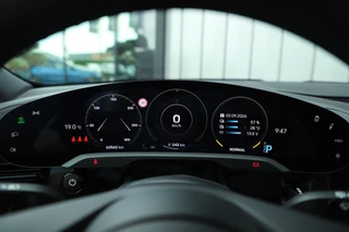 Porsche Taycan – thumbnail 24