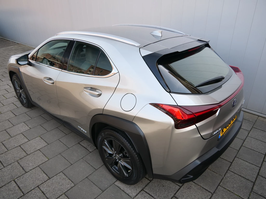 Lexus UX – foto 4