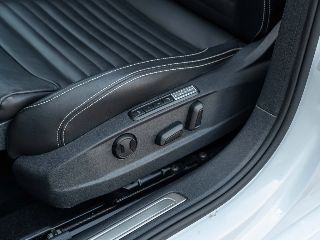 Volkswagen Passat – foto 21