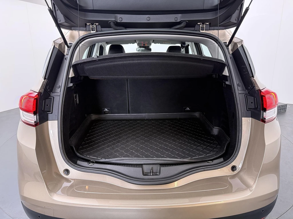 Renault Scénic – foto 11