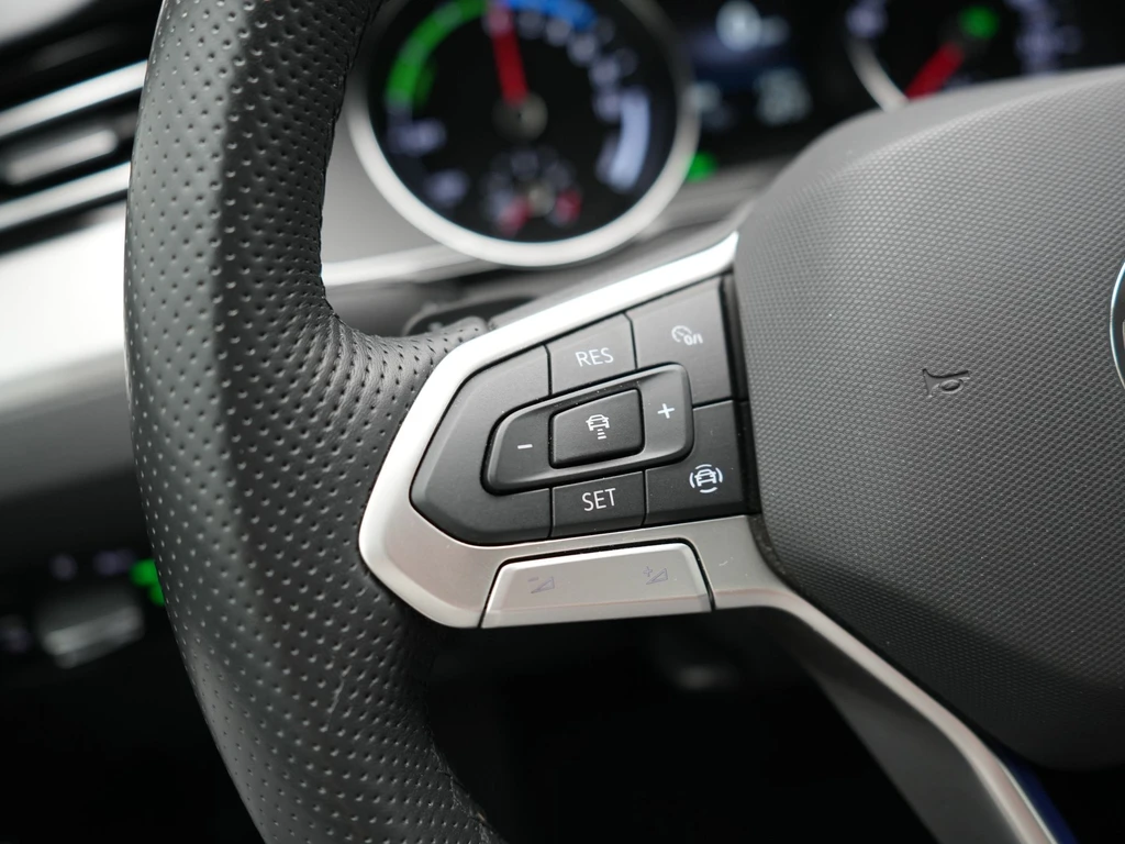 Volkswagen Passat – foto 27