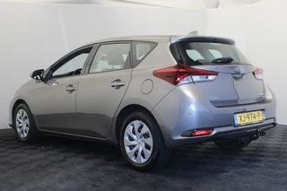 Toyota Auris – thumbnail 2
