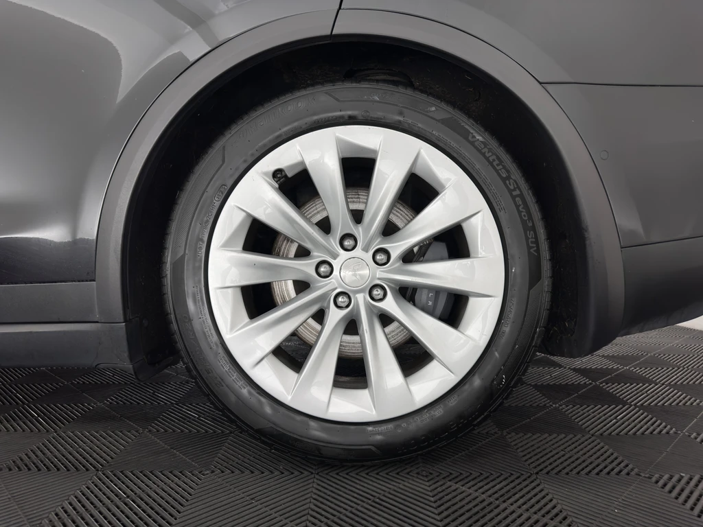 Tesla Model X – foto 35