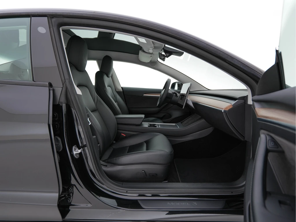 Tesla Model 3 – foto 12