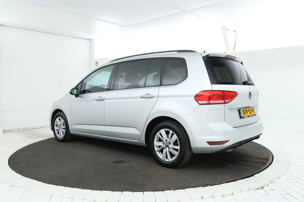 Volkswagen Touran – foto 2