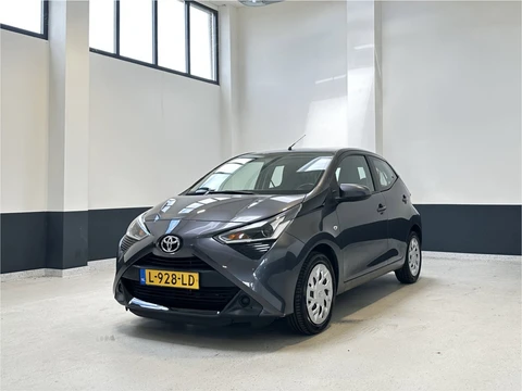 Toyota Aygo 1.0 VVT-i x-play | NL | 1 Eig | Apple Carplay/ Android auto| Navigatie | Camera|