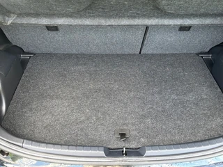 Toyota Yaris – thumbnail 27