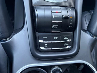 Porsche Cayenne – thumbnail 31