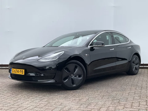 Tesla Model 3 Standard RWD Plus 60 kWh Autopilot Black magic SOH 82.2%
