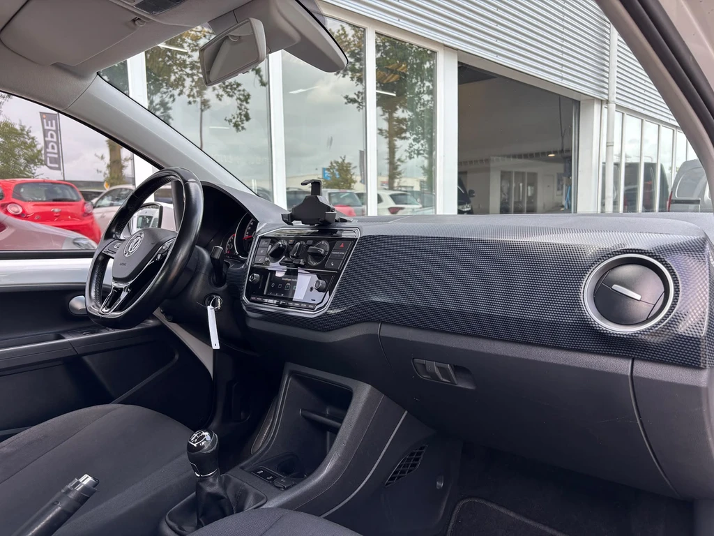 Volkswagen up! – foto 26
