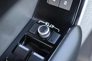 Land Rover Range Rover Velar – thumbnail 29